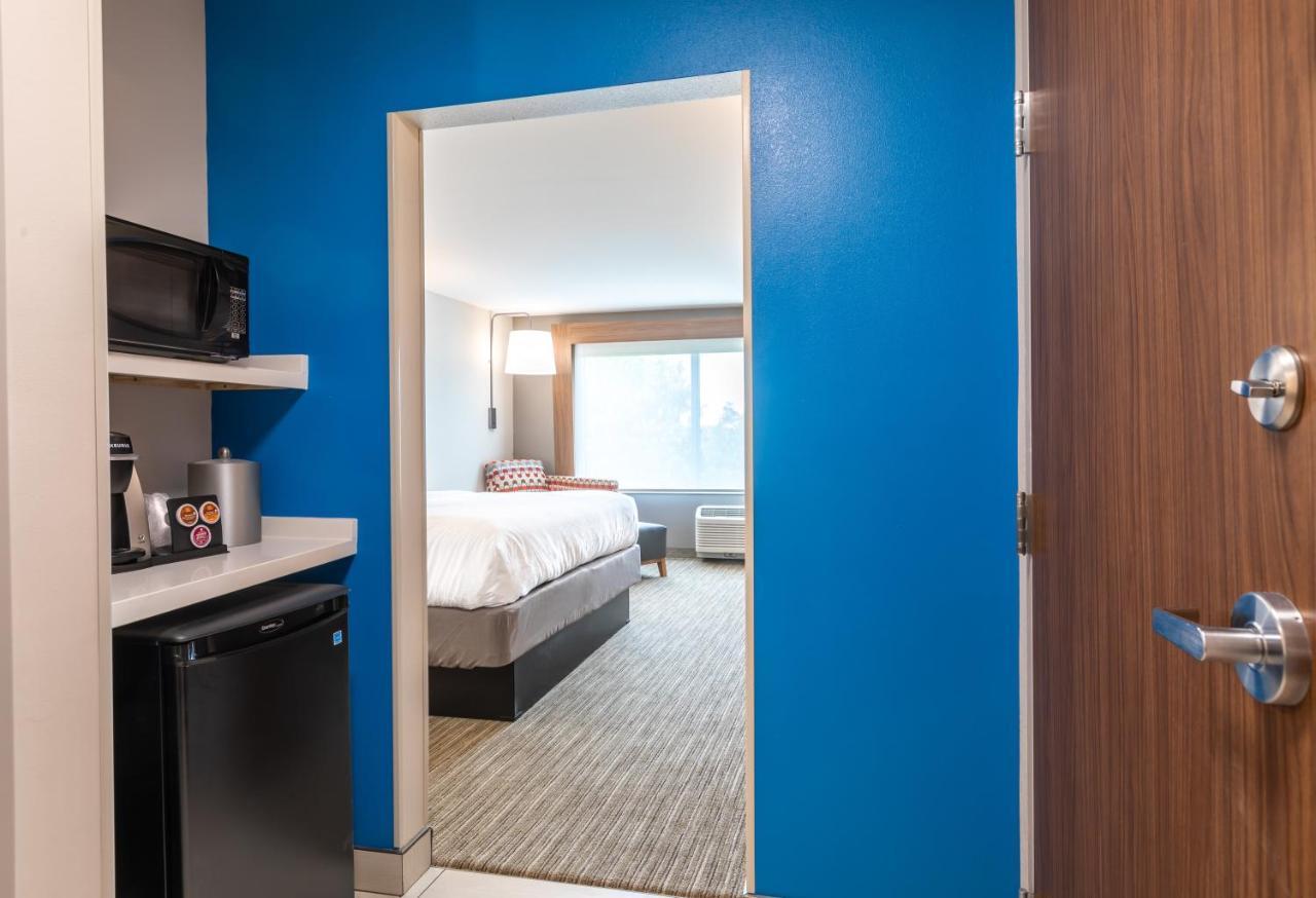 Holiday Inn Express & Suites Greenville S - Piedmont By Ihg Екстер'єр фото