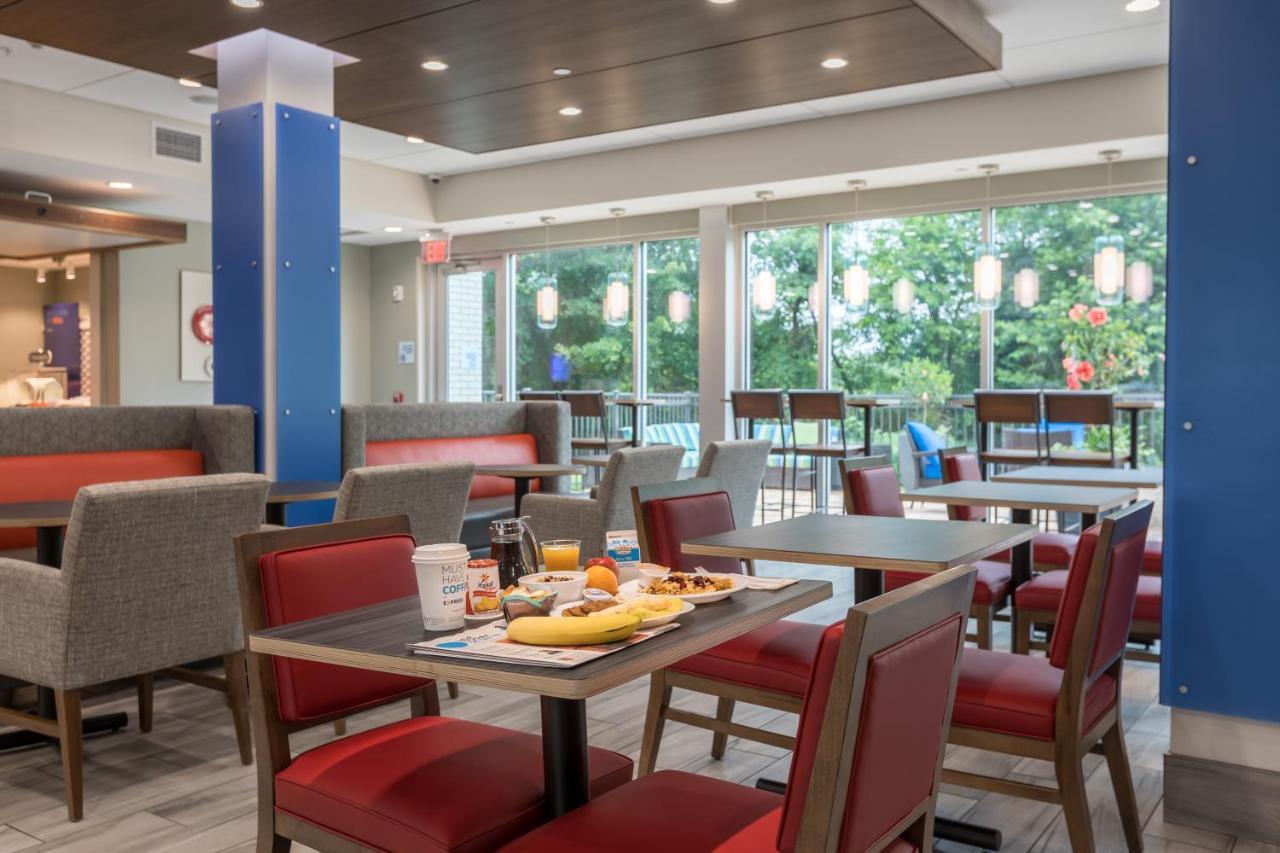 Holiday Inn Express & Suites Greenville S - Piedmont By Ihg Екстер'єр фото
